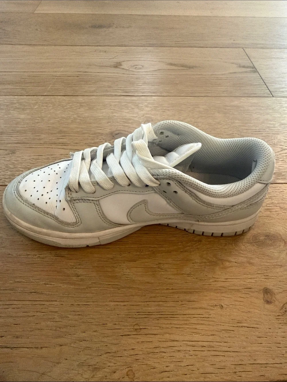 Nike gray and white size US 6 lightly used.